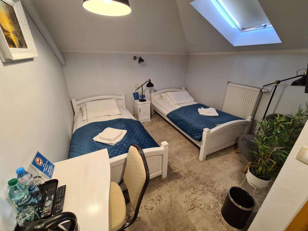 Hotel Staropolska Tomaszów Lubelski Esterno foto