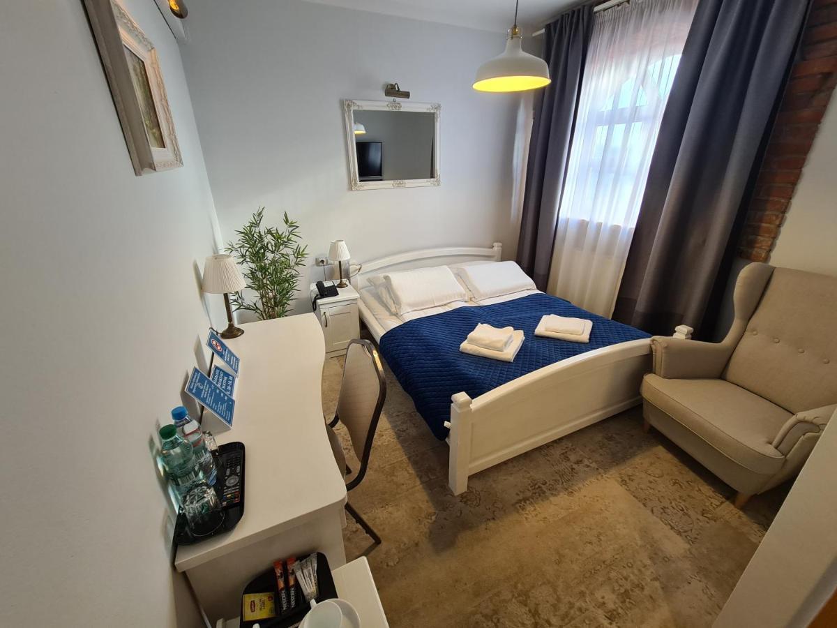 Hotel Staropolska Tomaszów Lubelski Esterno foto