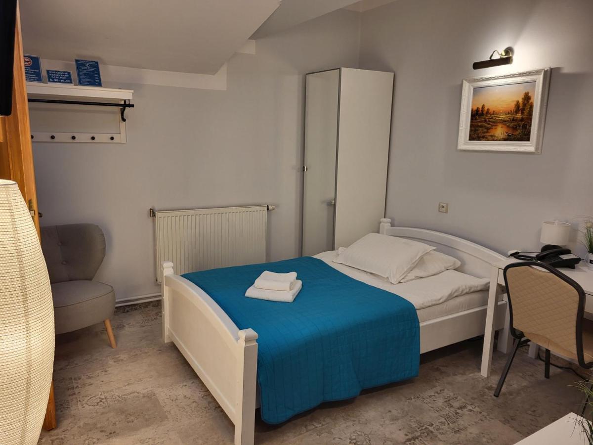 Hotel Staropolska Tomaszów Lubelski Esterno foto