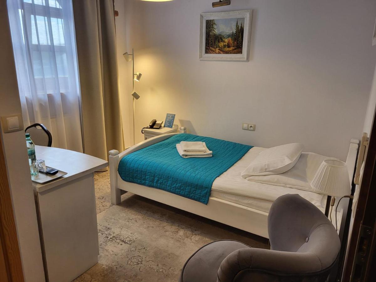 Hotel Staropolska Tomaszów Lubelski Esterno foto