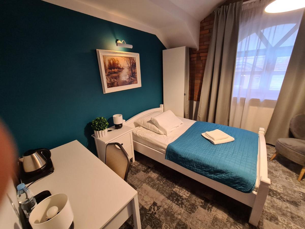 Hotel Staropolska Tomaszów Lubelski Esterno foto