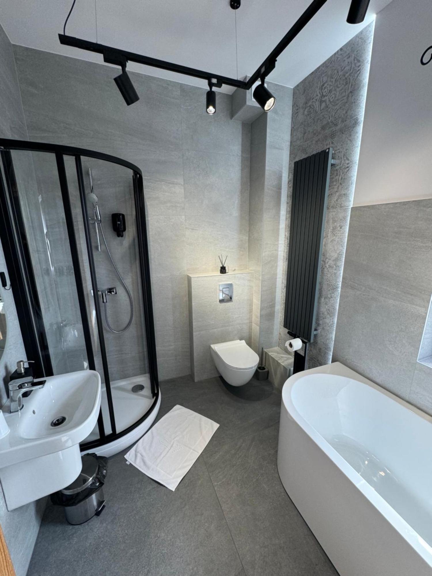 Hotel Staropolska Tomaszów Lubelski Esterno foto