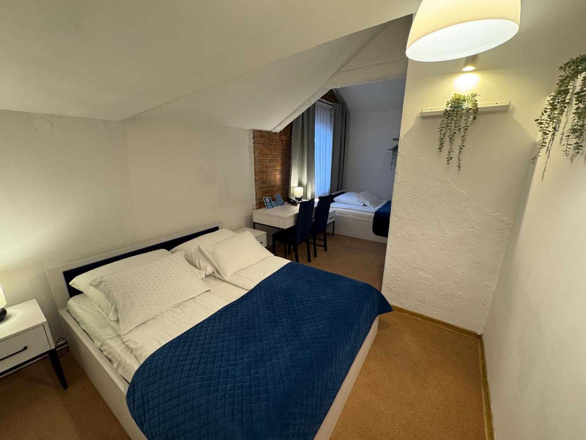 Hotel Staropolska Tomaszów Lubelski Esterno foto