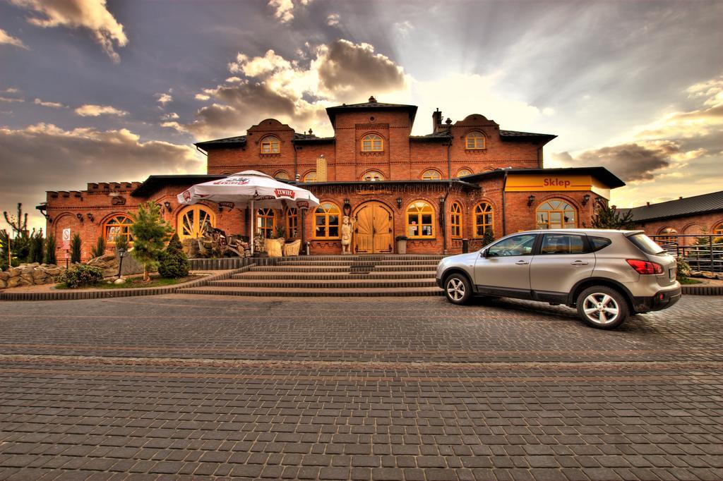 Hotel Staropolska Tomaszów Lubelski Esterno foto